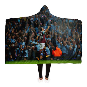 WHU Mark Noble ﻿Fleece Hooded Blanket